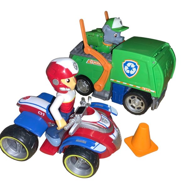 Paw Patrol Garbage Truck Race Car Figures and Badges - Picture 2 of 16